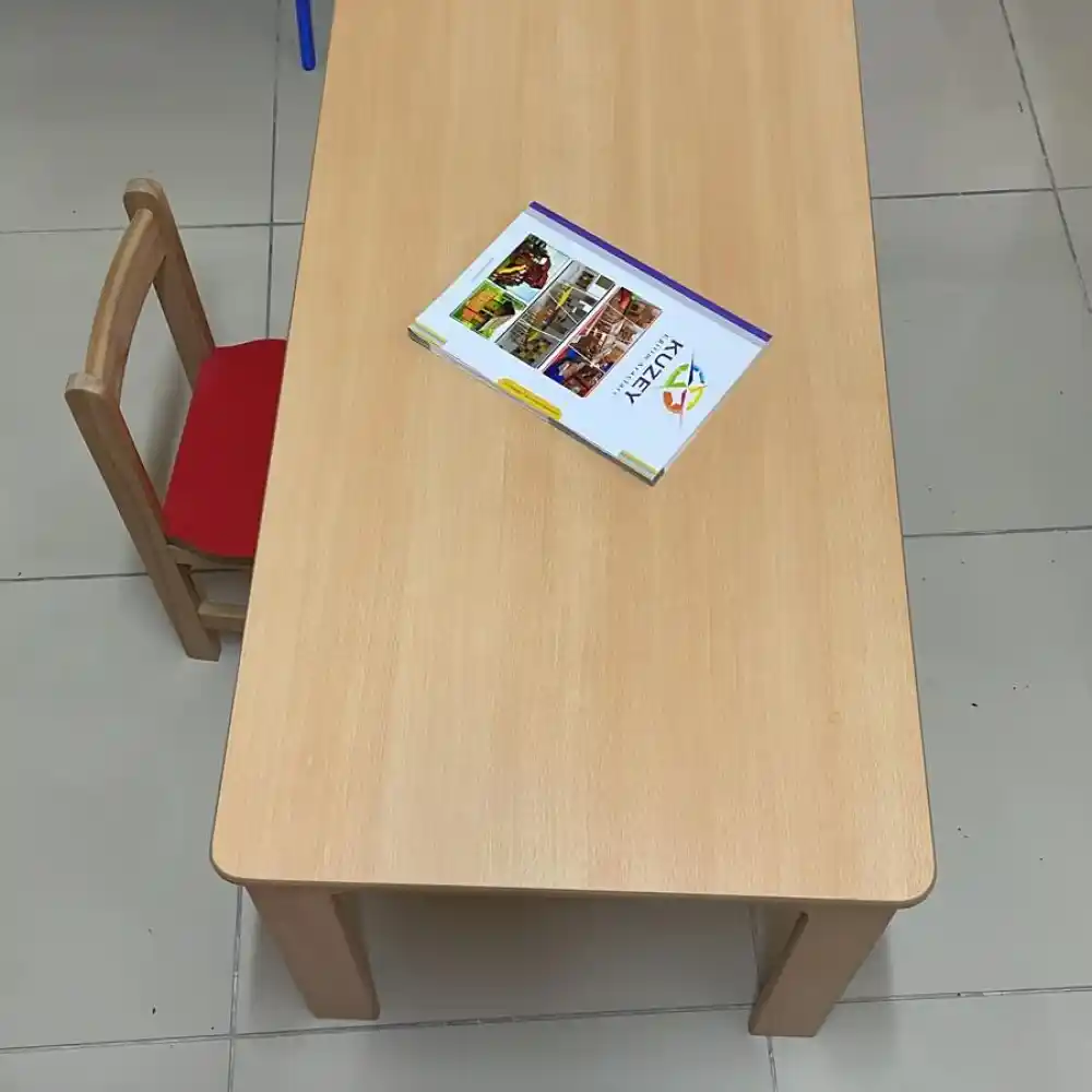 Sınıf Masası Dekorasyonunda Trendler ve İşlevsel Tasarım Önerileri