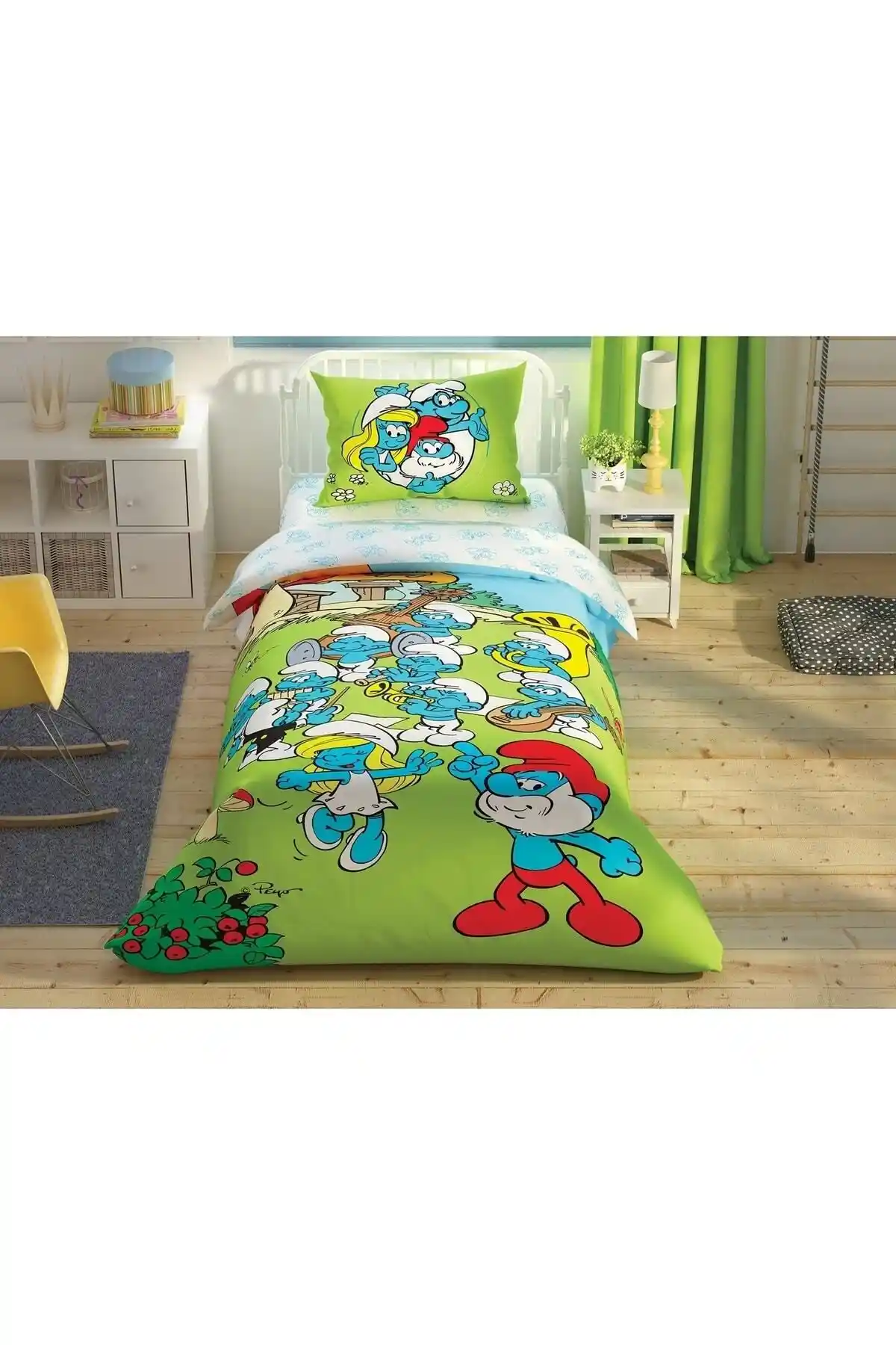 Şirinler Temalı Nevresim Takımıyla Yatak Odalarına Renk ve Neşe Katın