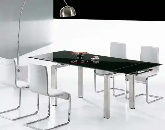 Siyah Cam Masa Modelleri ile Modern ve Şık Dekorasyon Çözümleri