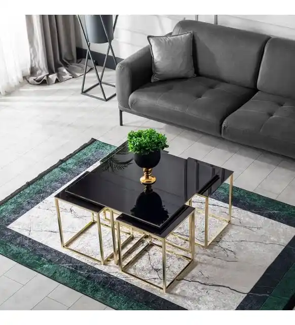 Siyah Cam Orta Sehpa ile Modern ve Şık Dekorasyon Çözümleri