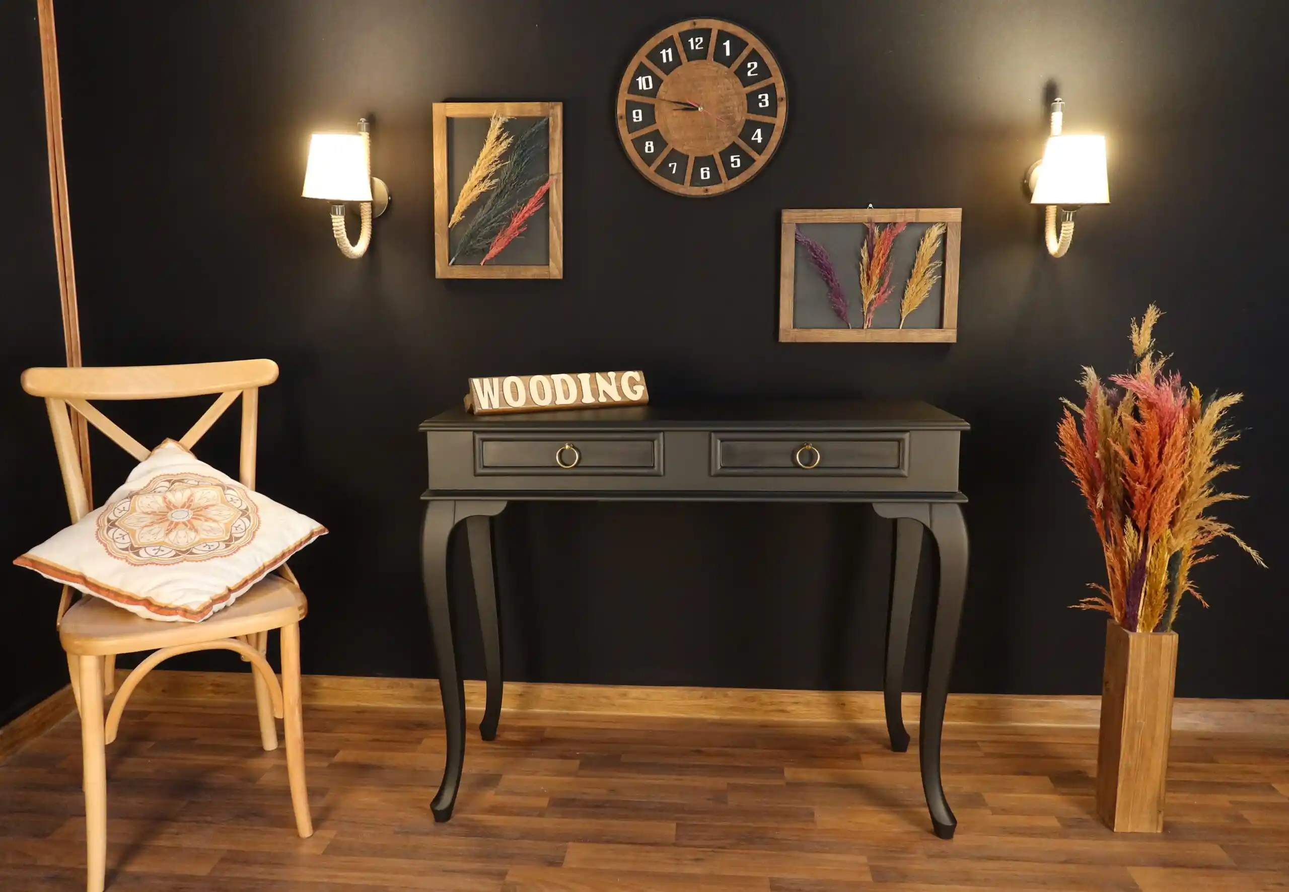 Siyah Dresuar Dekorasyonda Şıklık ve Fonksiyonelliğin Modern Buluşması