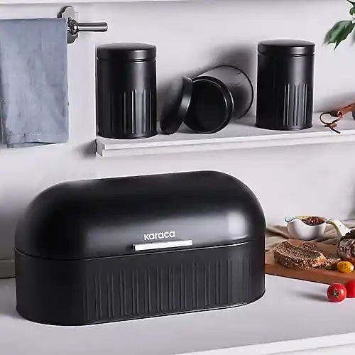 Siyah Ekmek Kutuları ile Modern ve Şık Mutfak Dekorasyonu İpuçları