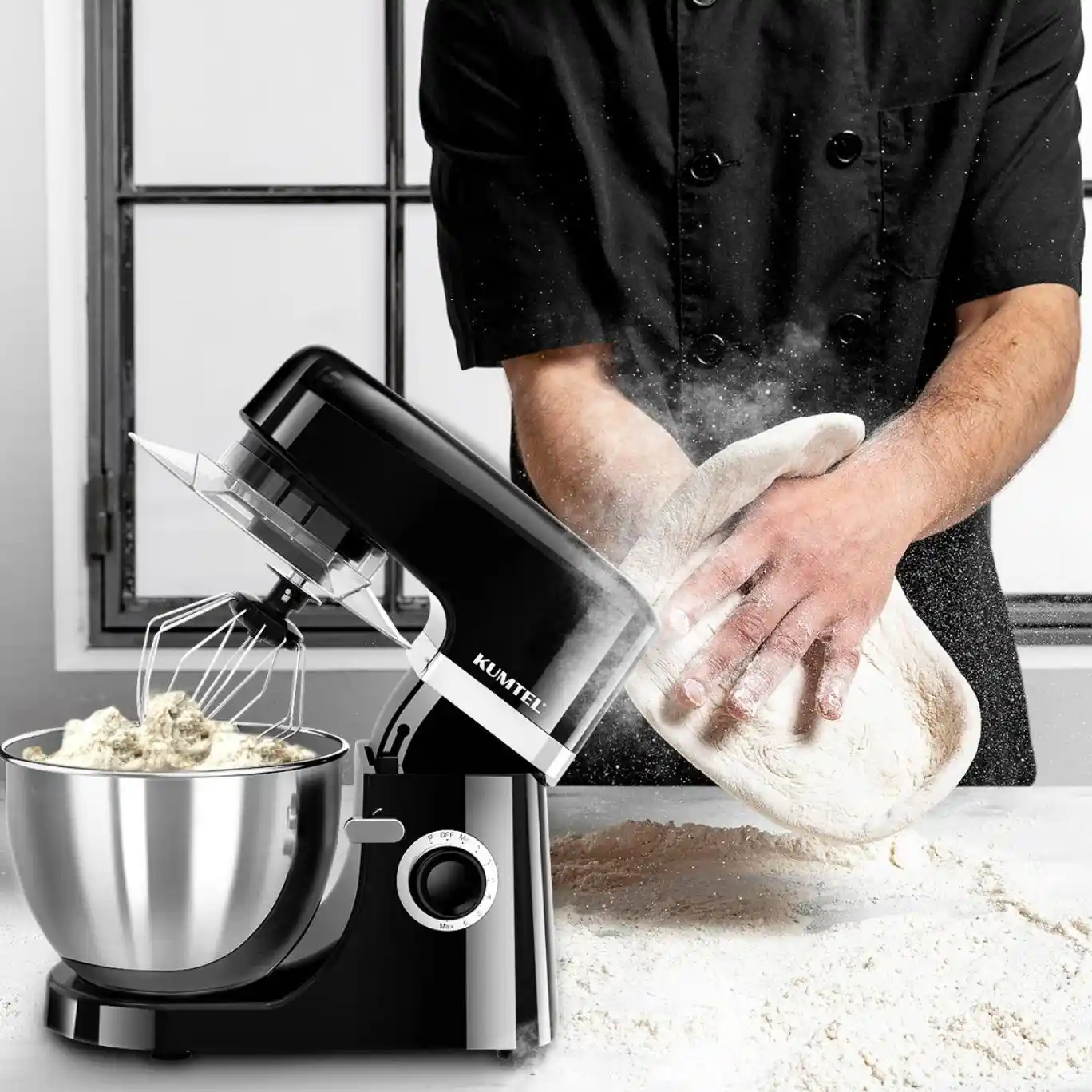 Siyah Hamur Yoğurma Makinesi ile Modern ve Şık Mutfak Dekorasyonu Sağlayın