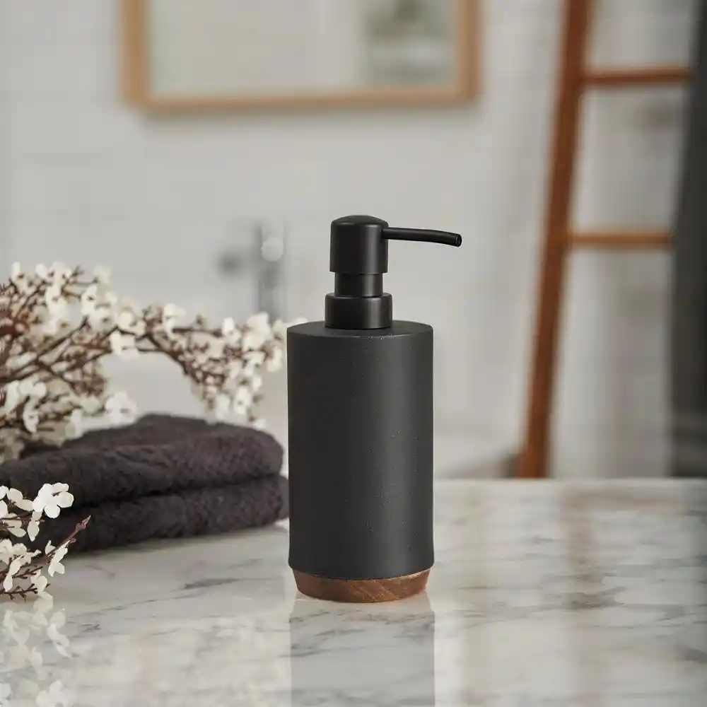 Siyah Sıvı Sabunluklar ile Modern ve Şık Dekorasyon Çözümleri