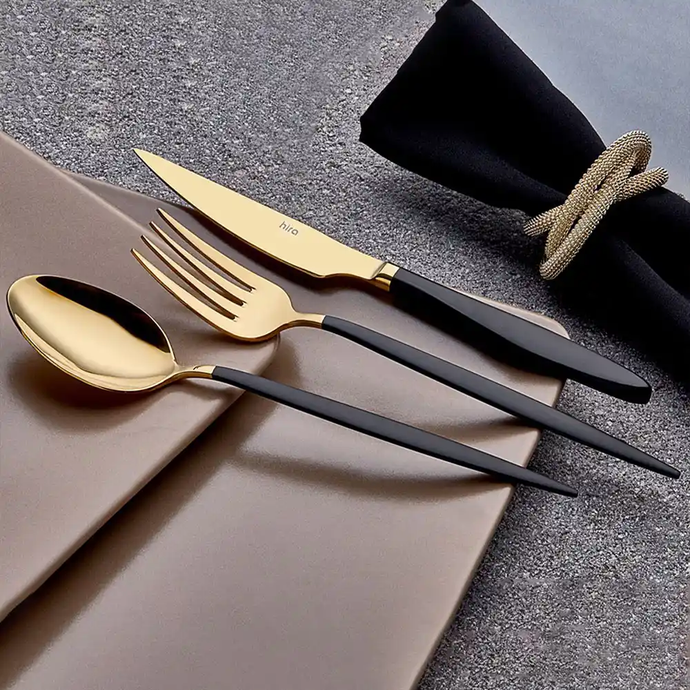 Siyah ve Gold Renklerin Modern Dekorasyondaki Şıklık ve Fonksiyonellik Katkısı