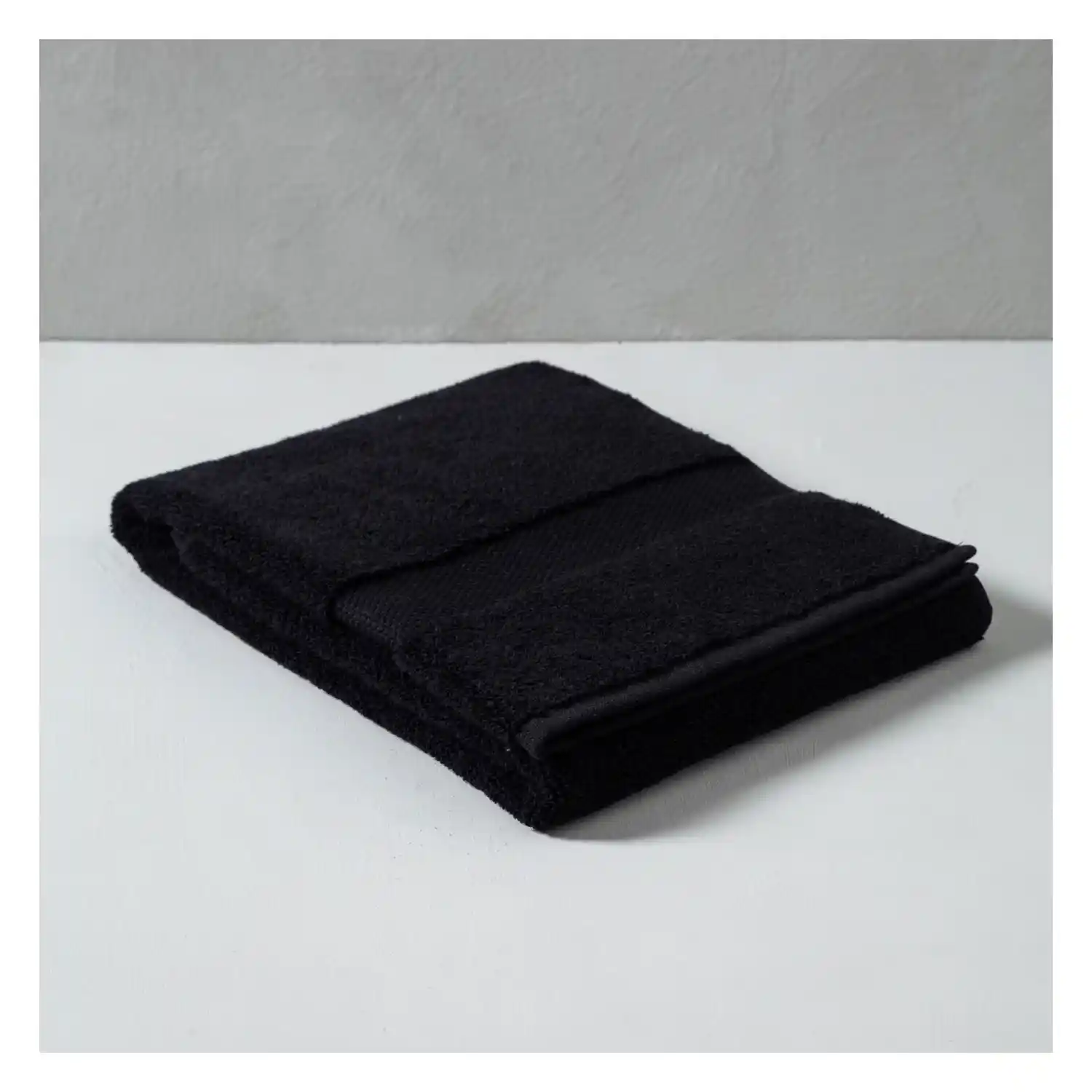 Siyah Yüz Havlusu ile Modern ve Şık Dekorasyon İpuçları ve Kullanım Alanları