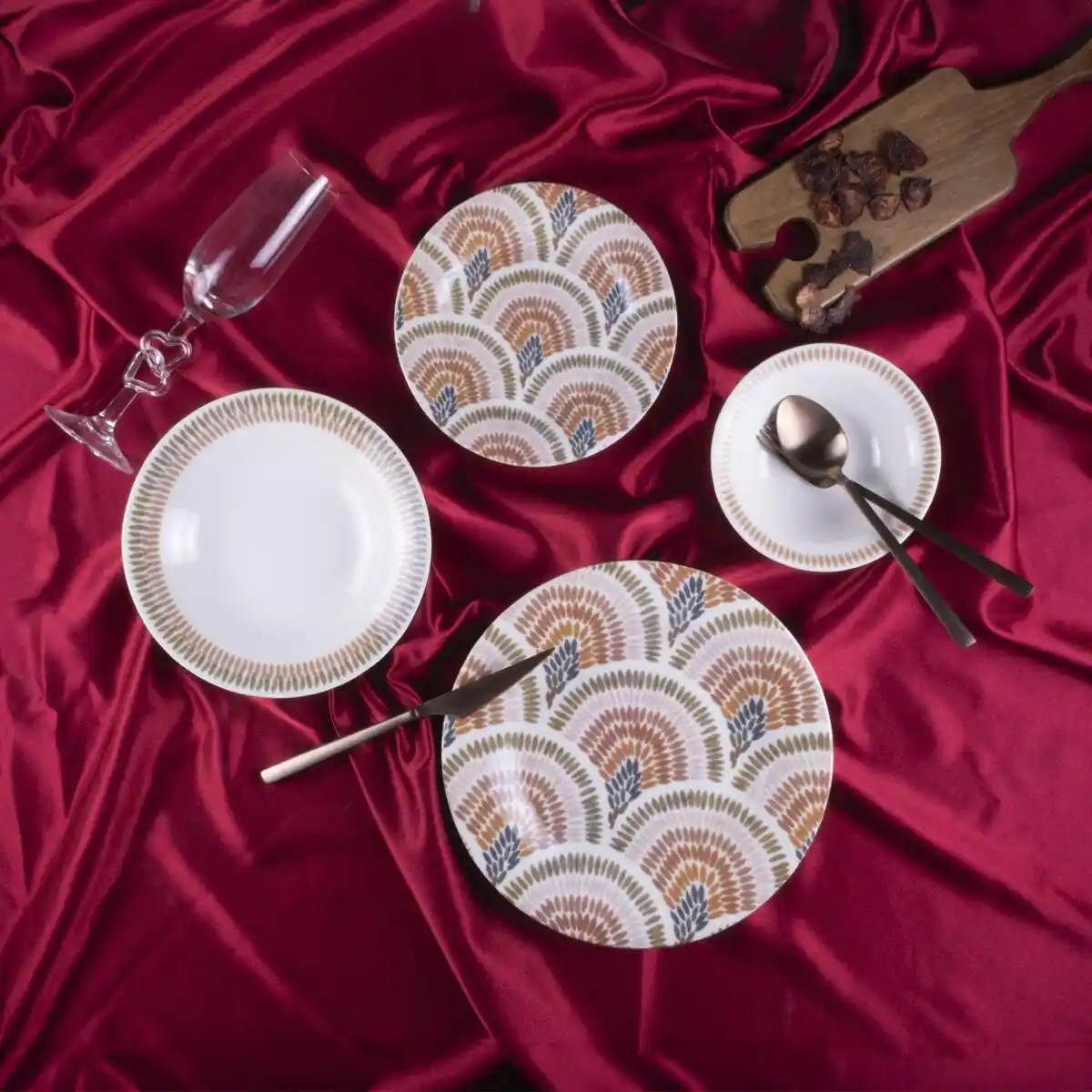 Sunset Temalı Yemek Takımlarıyla Şık ve Doğal Dekorasyon Önerileri