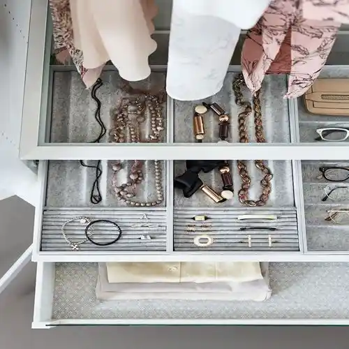 Sürgülü Raf İçi Düzenleyicilerle Dekorasyonunuzu Yenileyin ve Alan Tasarrufu Sağlayın