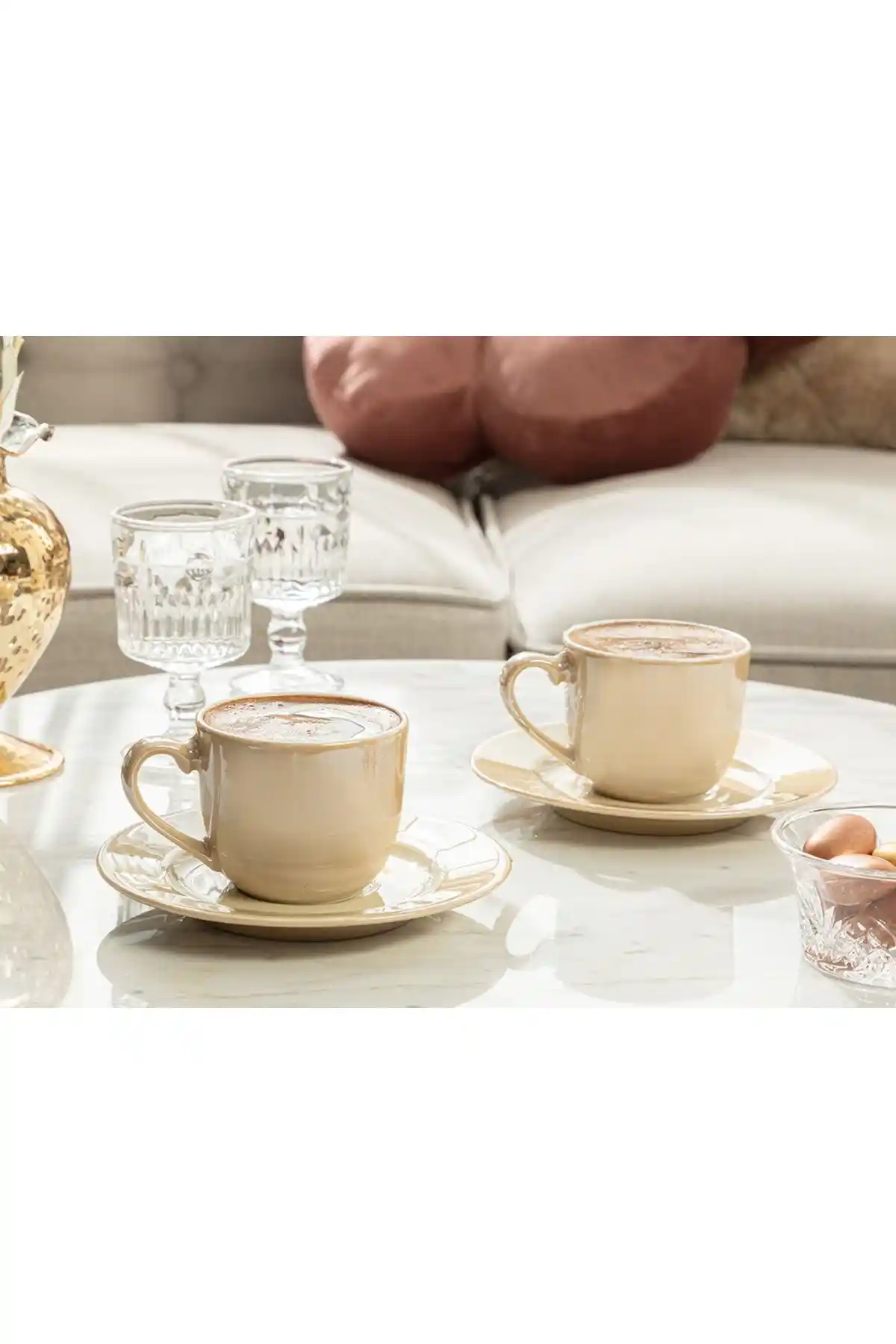 Sütlü Kahve Fincan Takımı Seçimi ve Dekorasyonda Kullanım İpuçları