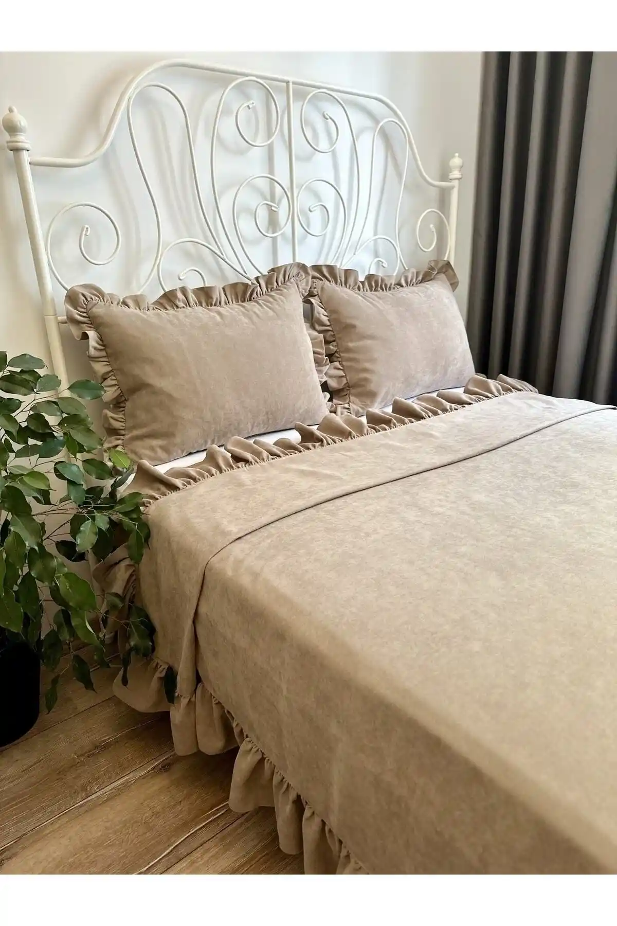 Sütlü Kahve Renkleriyle Dekorasyonda Şıklık ve Sıcaklık Yaratma Rehberi