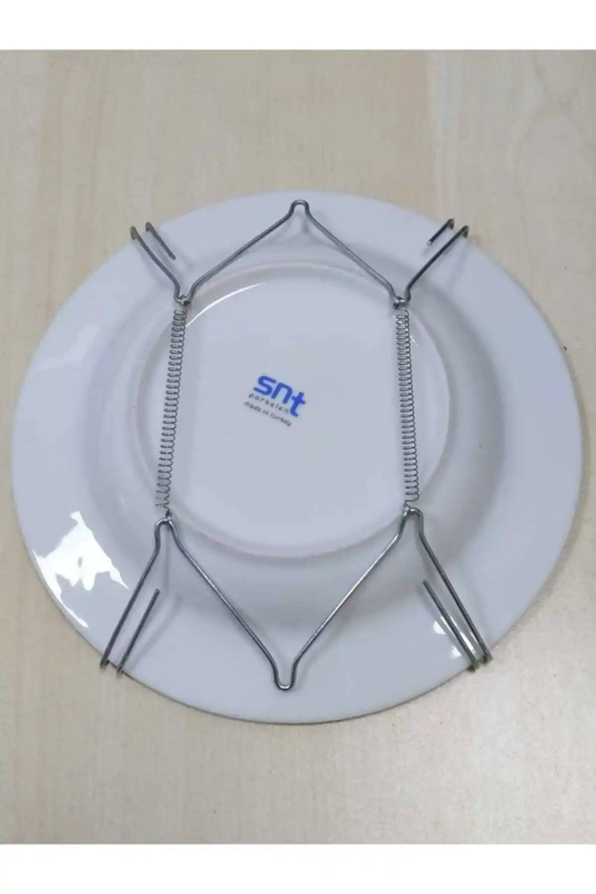 Tabak Askısı Dekorasyonda Şıklık ve İşlevselliğin Birleştiği Pratik Çözüm