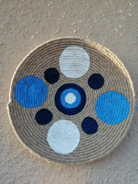 Tabak Duvar Süsü ile Evinize Şıklık Katmanın Modern ve Geleneksel Yolları