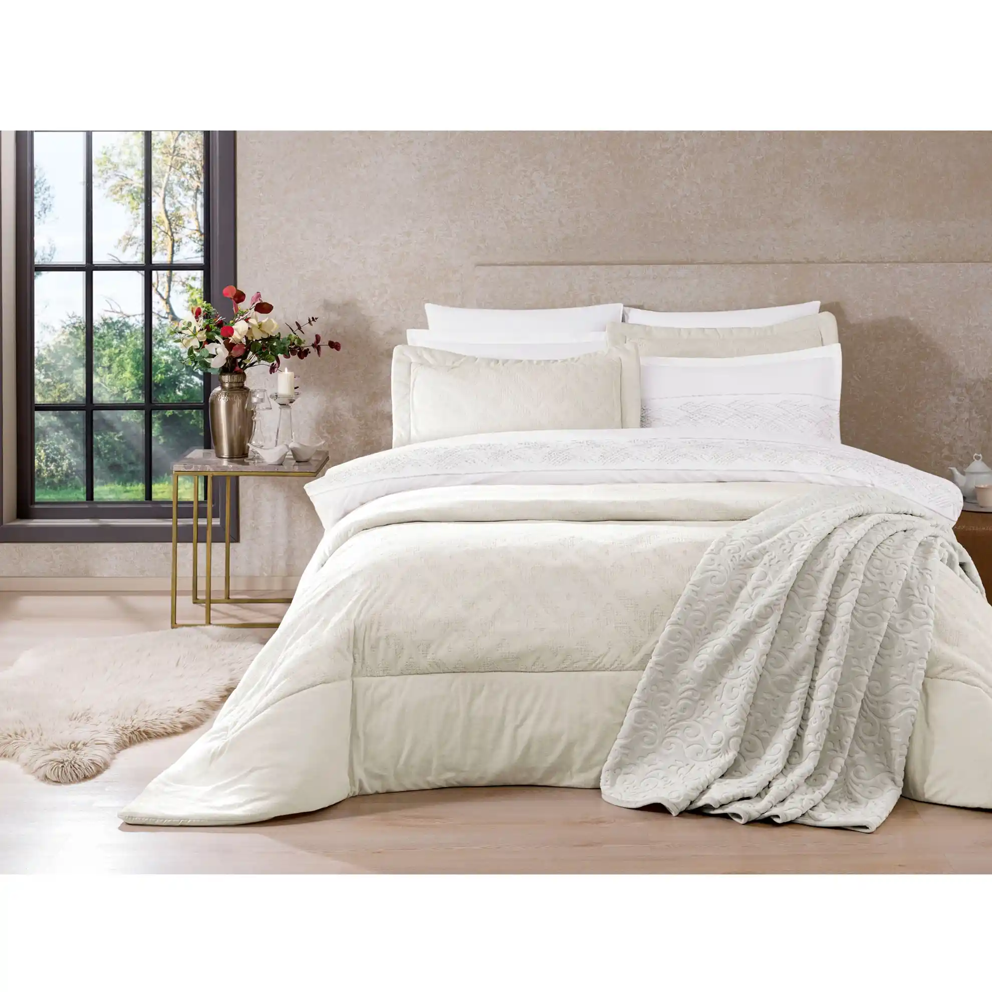 Taç Çeyiz Setleri ve Gelin Setleri ile Dekorasyonda Zarafetin Simgesi