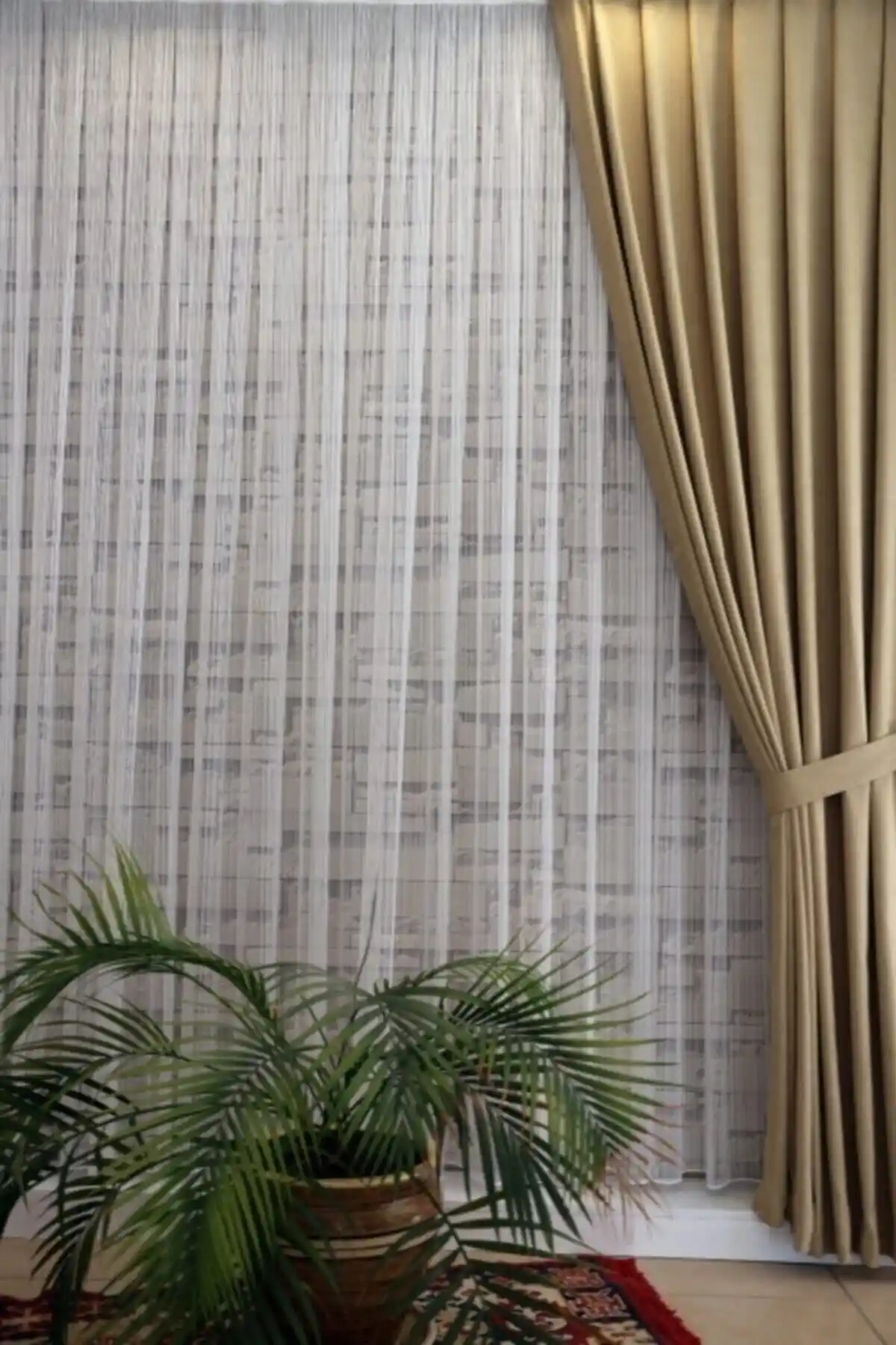 Taç Çizgili Tül Perdeler ile Dekorasyonunuza Zarif ve Modern Dokunuşlar Katın