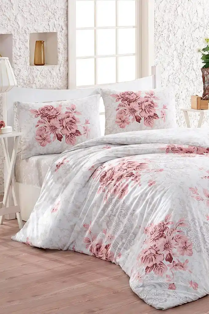 Taç Kristal Nevresim Takımıyla Yatak Odasında Şıklık ve Zarafetin Yolu