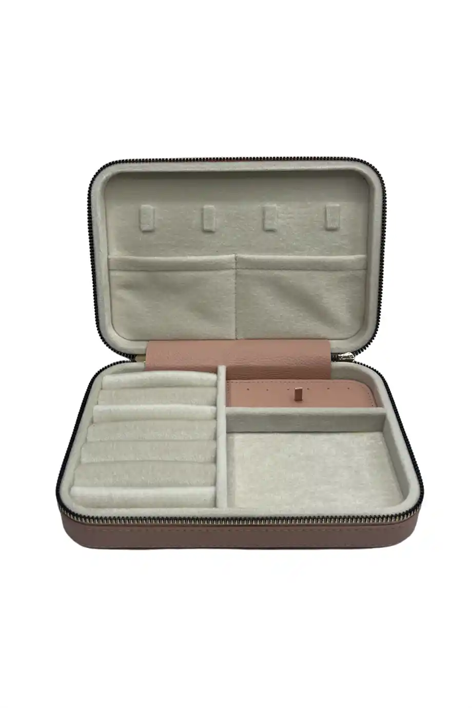 Takı Çantası Dekorasyonda Şıklık ve İşlevselliğin Birleşimi