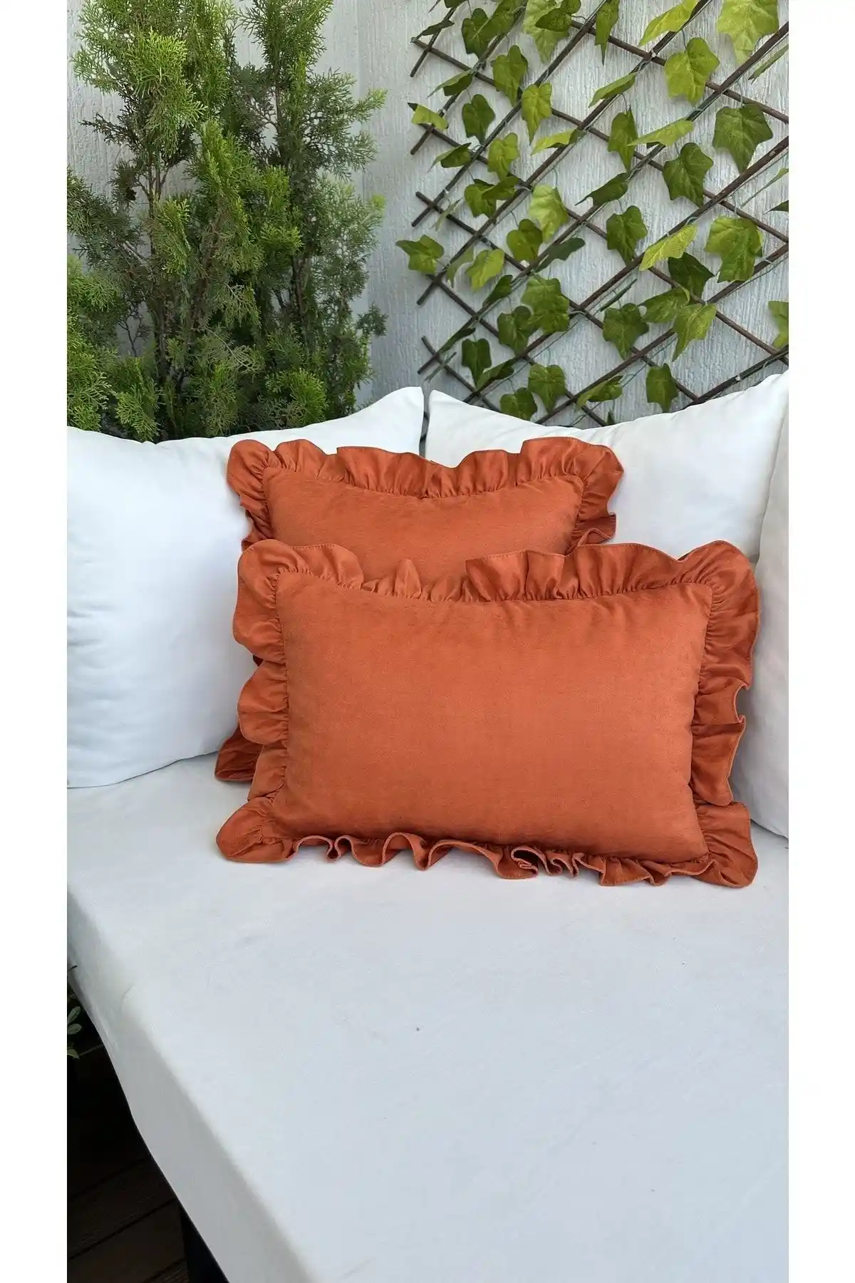 Tarçın Rengi Kırlent Kılıfı ile Evinize Sıcak ve Şık Dokunuşlar Yapın