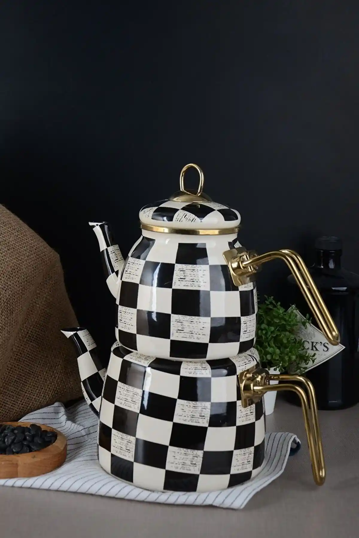 Tasarım Çaydanlıklarla Dekorasyonunuzu Şıklık ve Fonksiyonellik ile Yenileyin