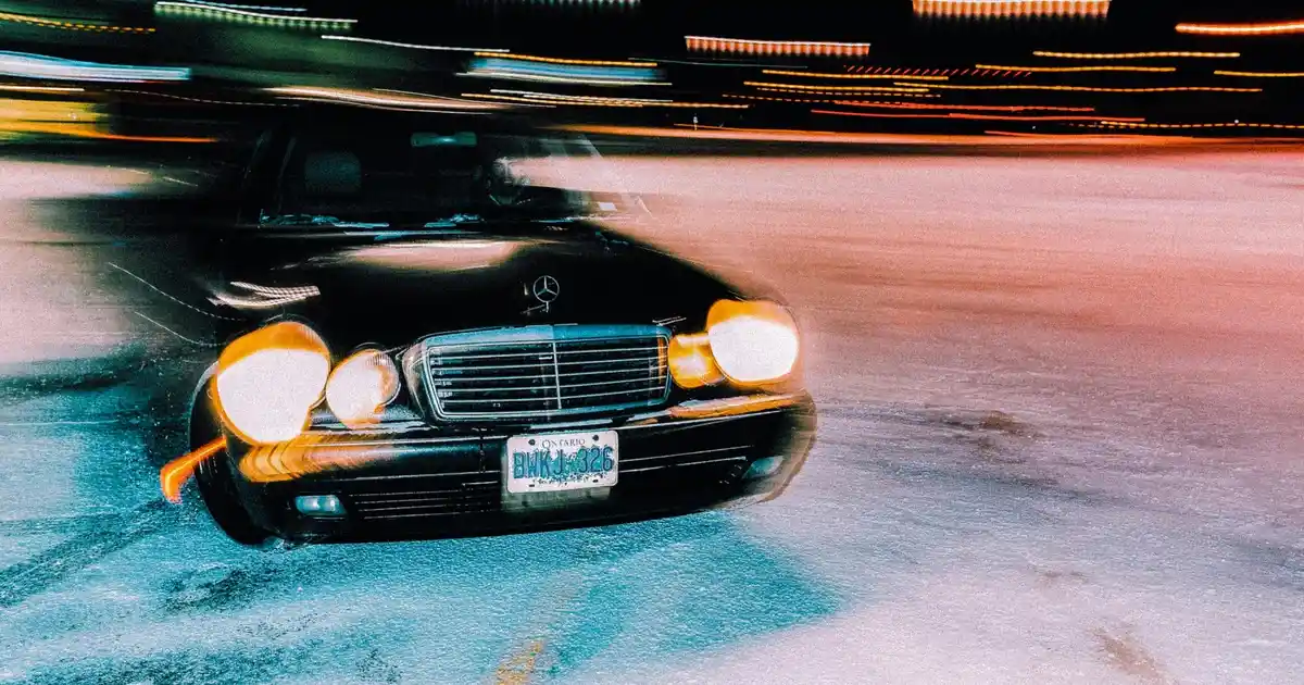 Taşlı Lambaderlerle Dekorasyonunuza Zarafet ve Şıklık Katın