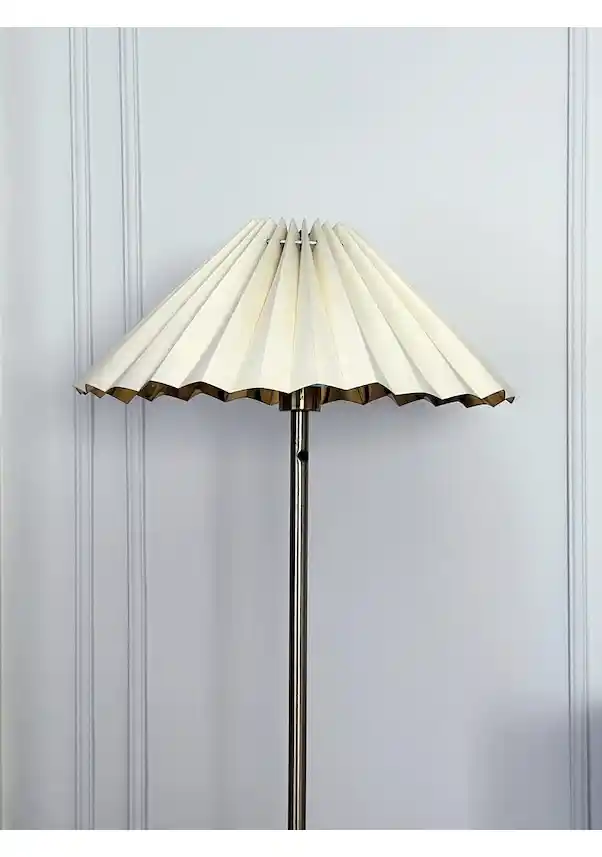 Tavan Lambaderleri ile Dekorasyonunuza Şıklık ve Işık Katmanın Yolları