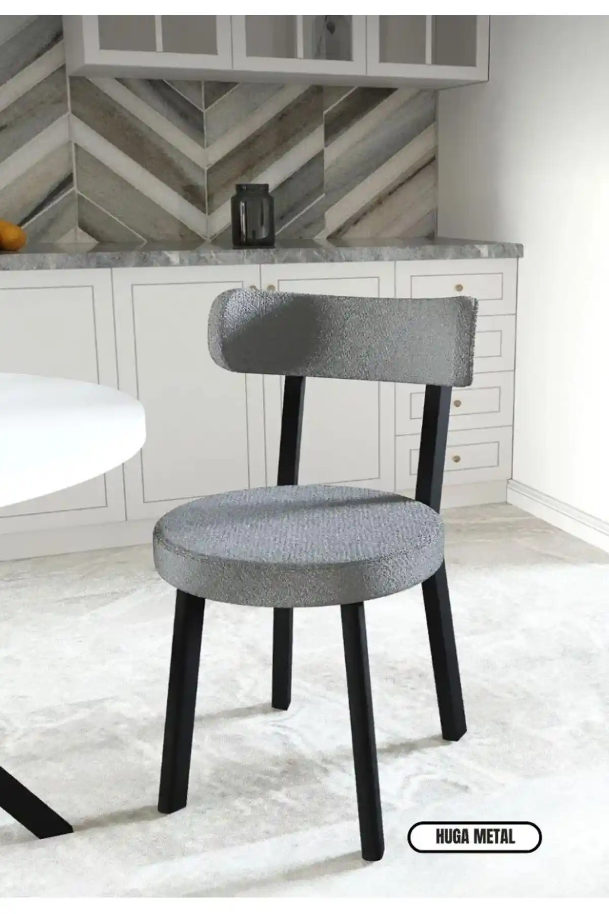 Teddy Kumaş Sandalye Dekorasyonunda Estetik ve Konforun Birleşimi