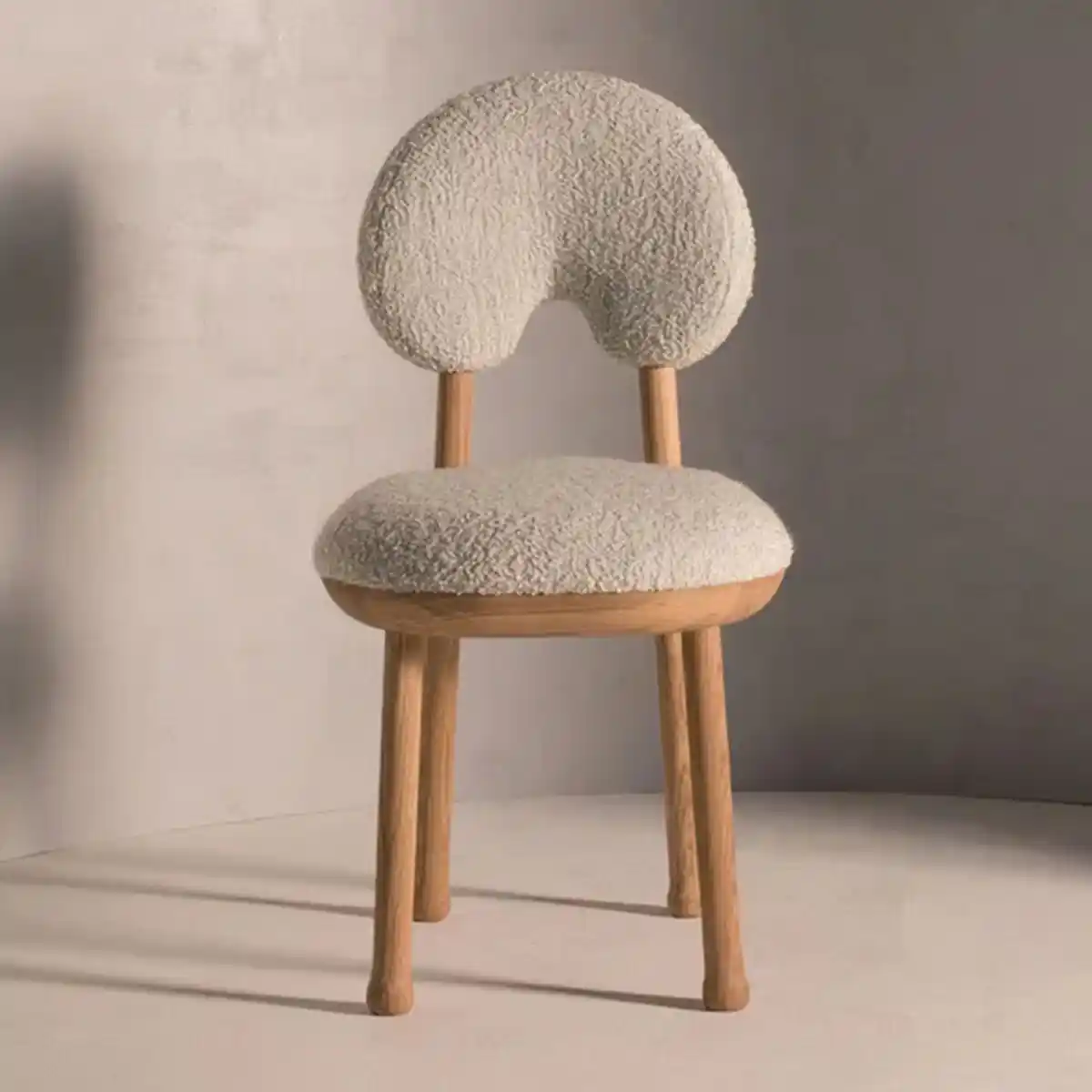 Teddy Sandalye Dekorasyonunda Rahatlık ve Şıklığın Birleştiği Modern Tasarım Seçenekleri