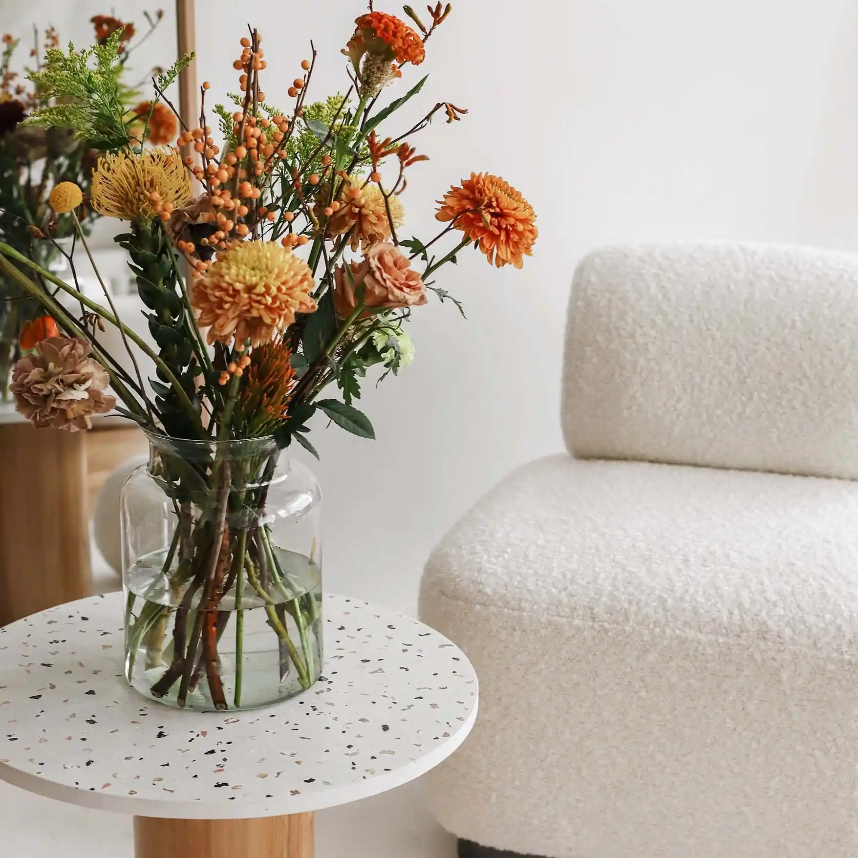 Tek Ayaklı Sehpa ile Modern ve Şık Dekorasyon Çözümleri 2023