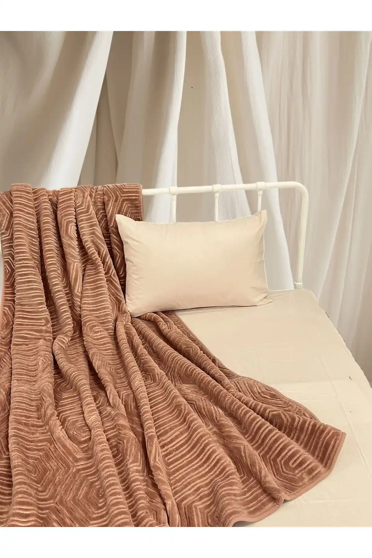 Tek Kişilik Kalın Battaniyelerle Dekorasyonda Sıcaklık ve Şıklık Yaratma Rehberi