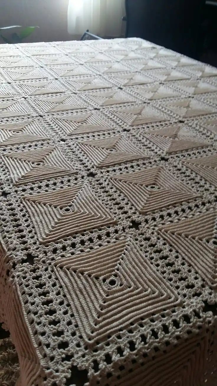 Tek Tığ Yatak Örtüsü Modelleri ile Evinize Şıklık Katın ve Dekorasyonunuzu Zenginleştirin