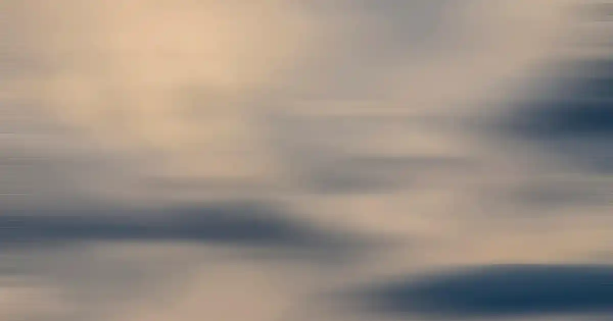 Tekli Yuvarlak Sehpa ile Dekorasyonunuza Şıklık Katmanın Yolları