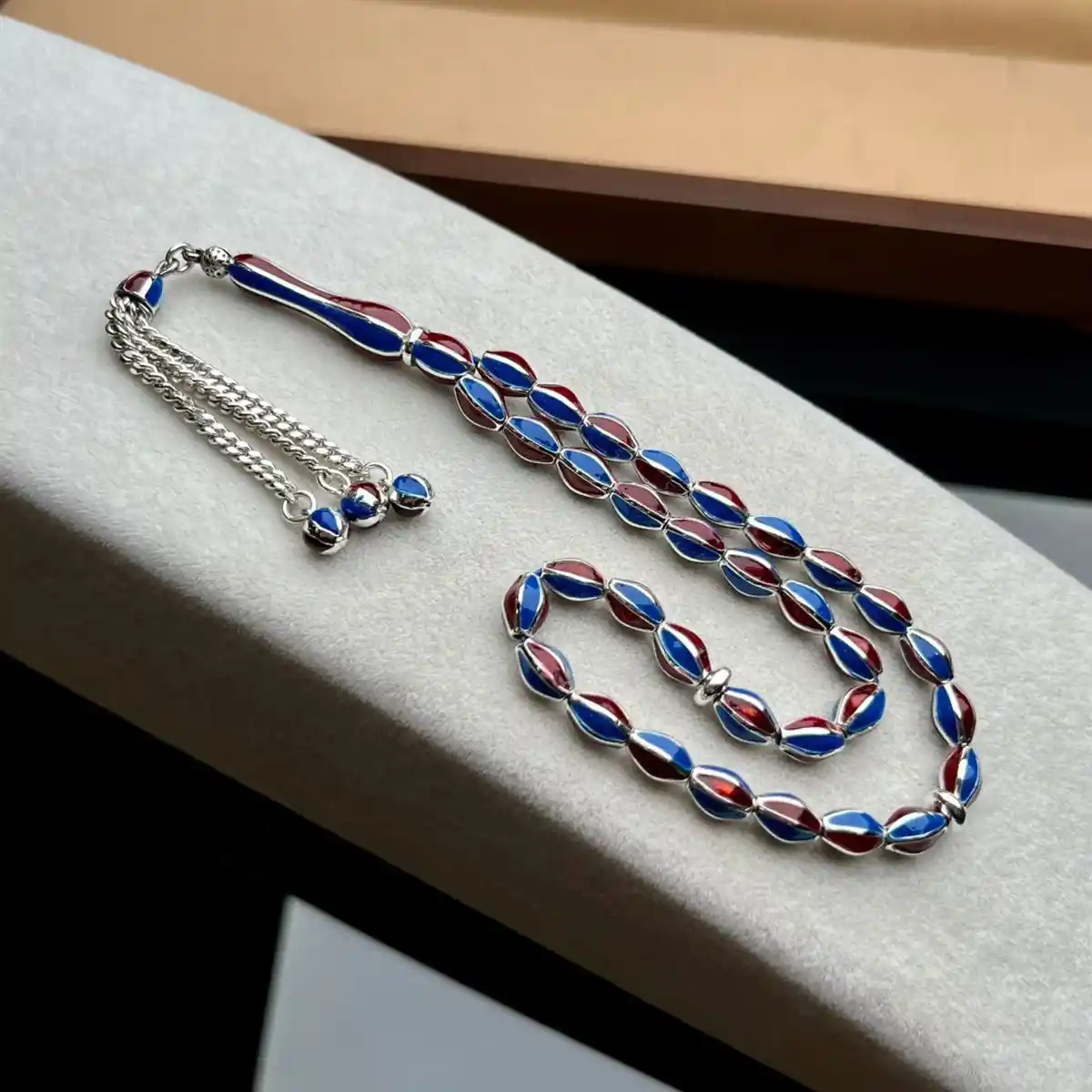 Tesbih Modelleri ve Dekorasyonda Kullanımı: Maneviyat ve Estetiğin Buluşma Noktası