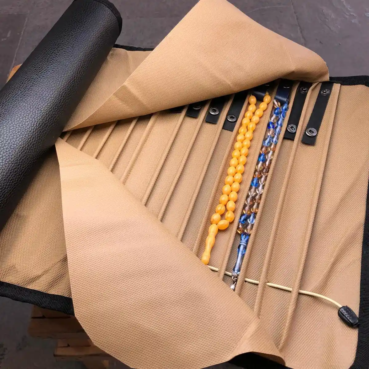 Tesbih Rulosu Dekorasyonda Zarafet ve Anlamın Buluşması