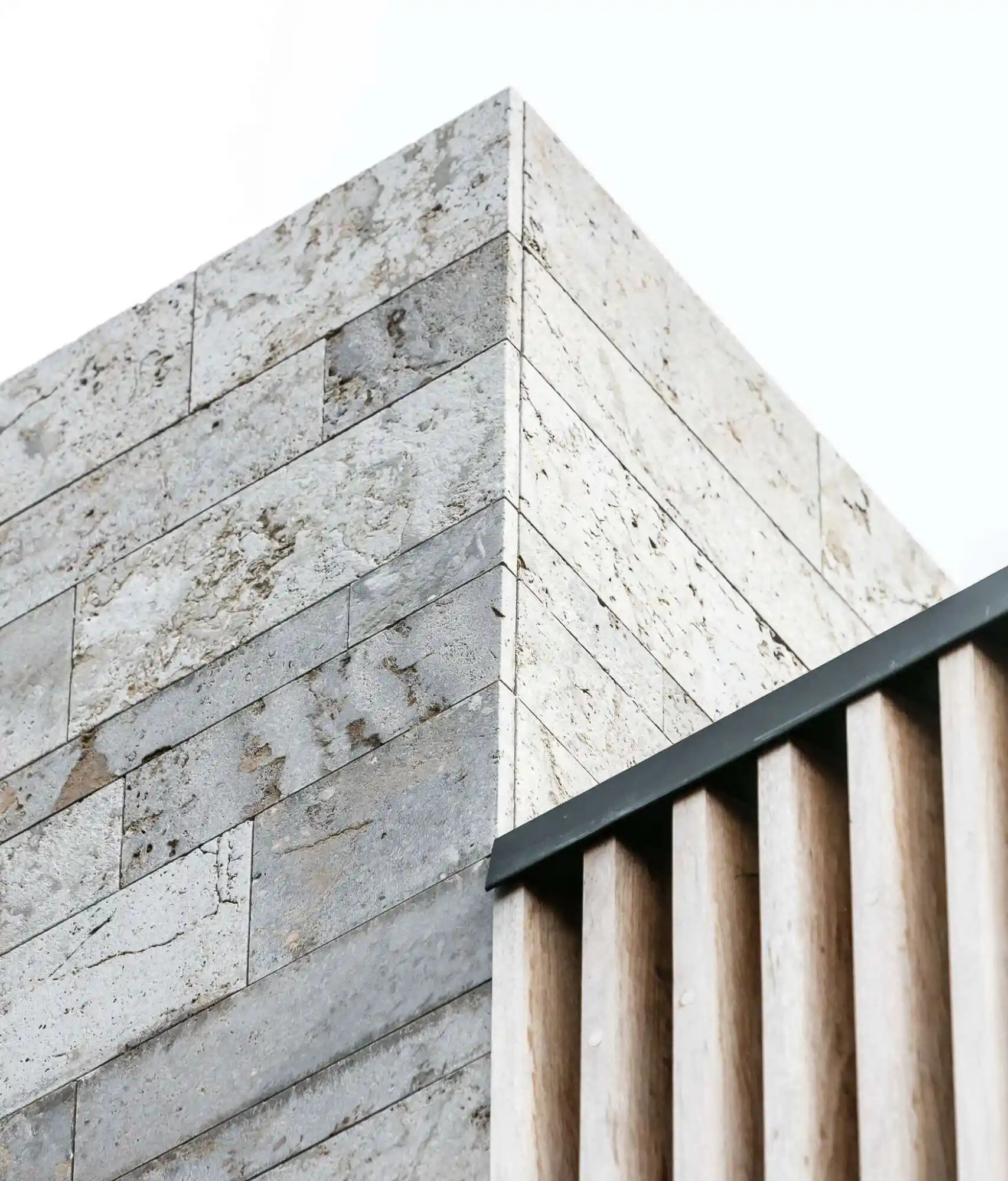 Traverten Kaplama ile Dekorasyonda Doğal ve Estetik Çözümler