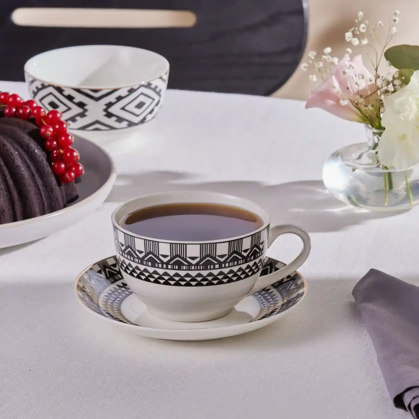 Türk Çay Fincanı Hacmi ve Dekorasyon İçin Doğru Fincan Seçimi Rehberi