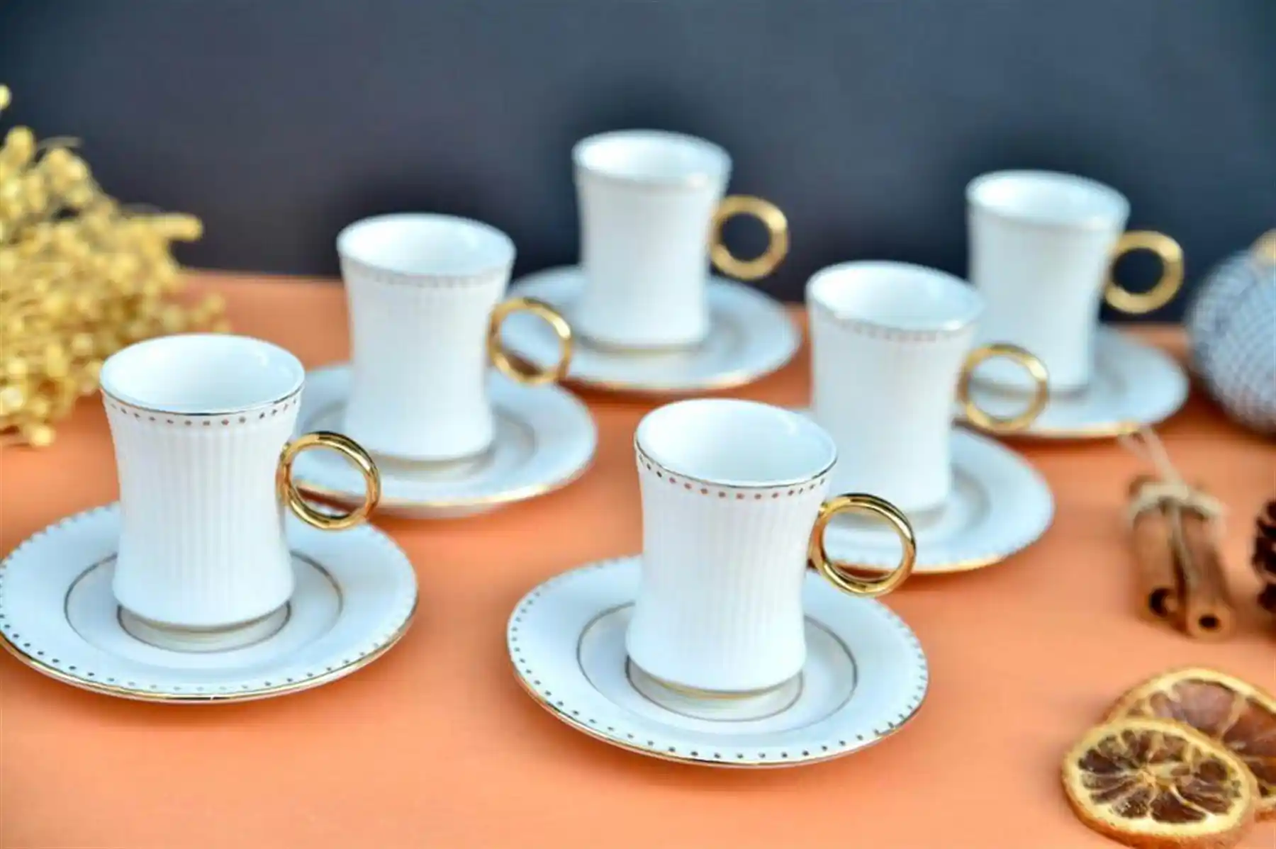 Türk Kahvesi Fincan Takımlarıyla Dekorasyonunuza Zarafet Katın ve Mekânınıza Şıklık Getirin