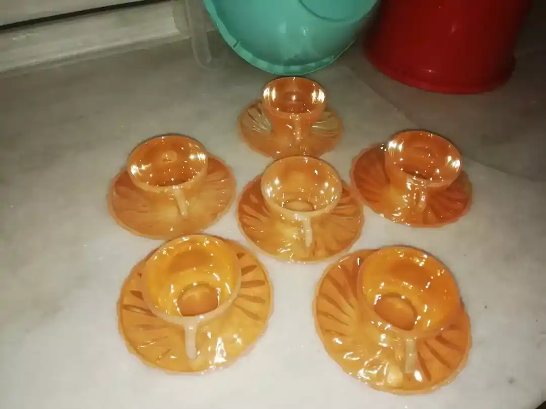 Turuncu Fincan Takımıyla Dekorasyonunuzu Canlandırmanın Yolları ve Fikirleri