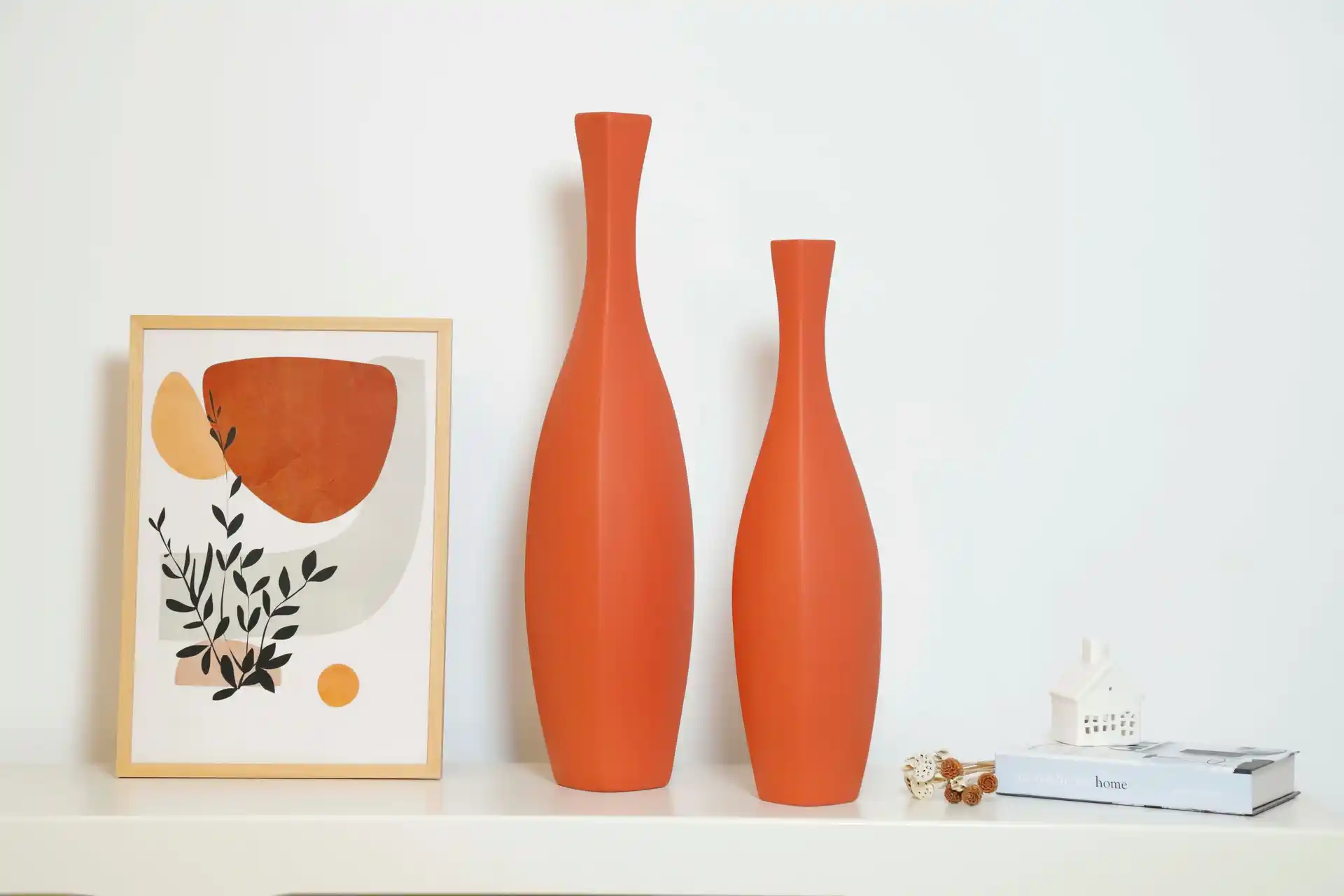 Turuncu Vazo ile Dekorasyonunuzu Canlandırın: Sıcak ve Enerjik Bir Atmosfer Yaratın