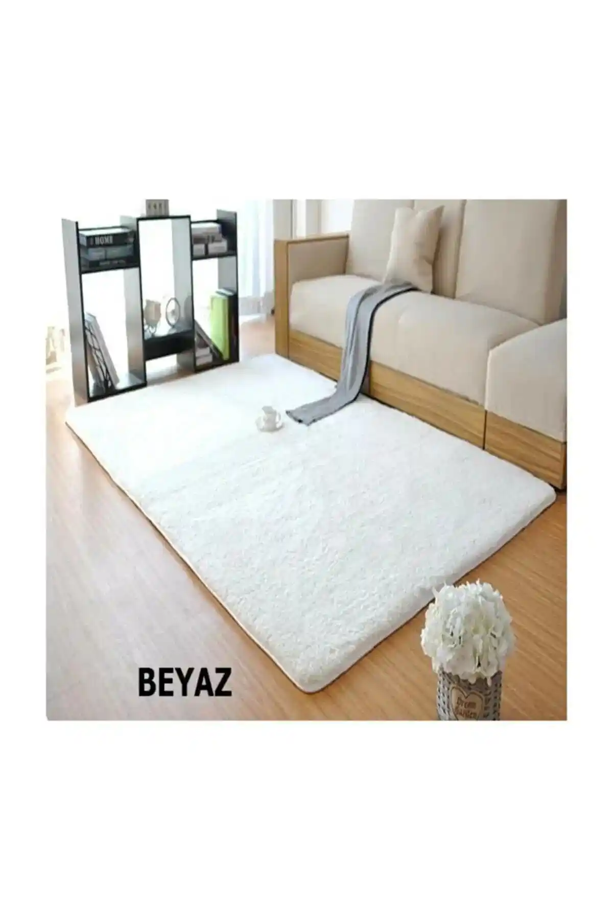 Tüylü Beyaz Halılar ile Modern ve Şık Ev Dekorasyonu İpuçları