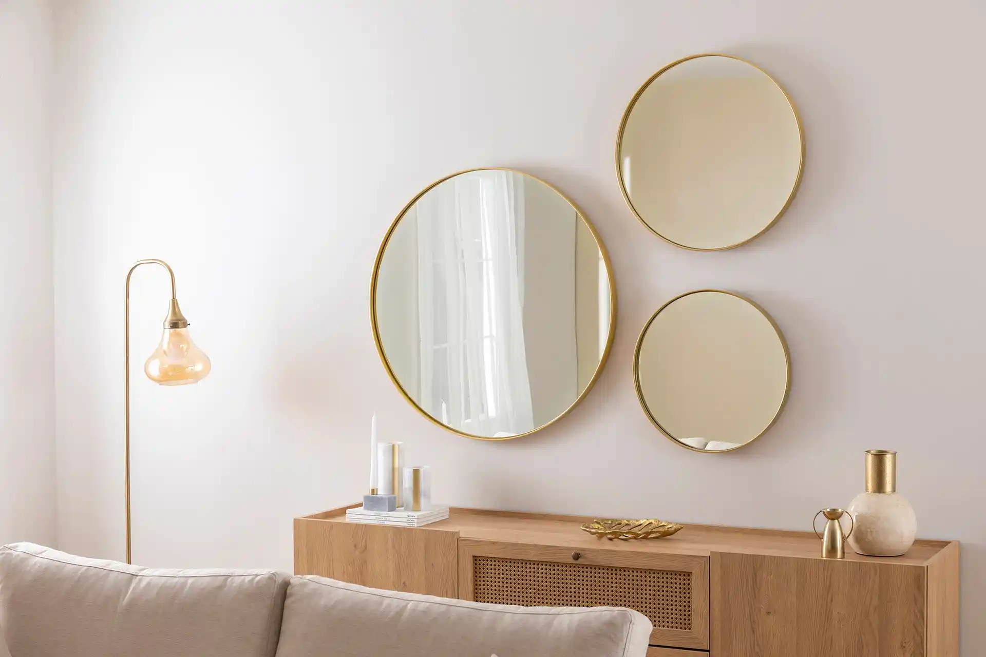 Üçlü Ayna Setleri ile Dekorasyonunuzu Yenilemenin En İyi Yolları