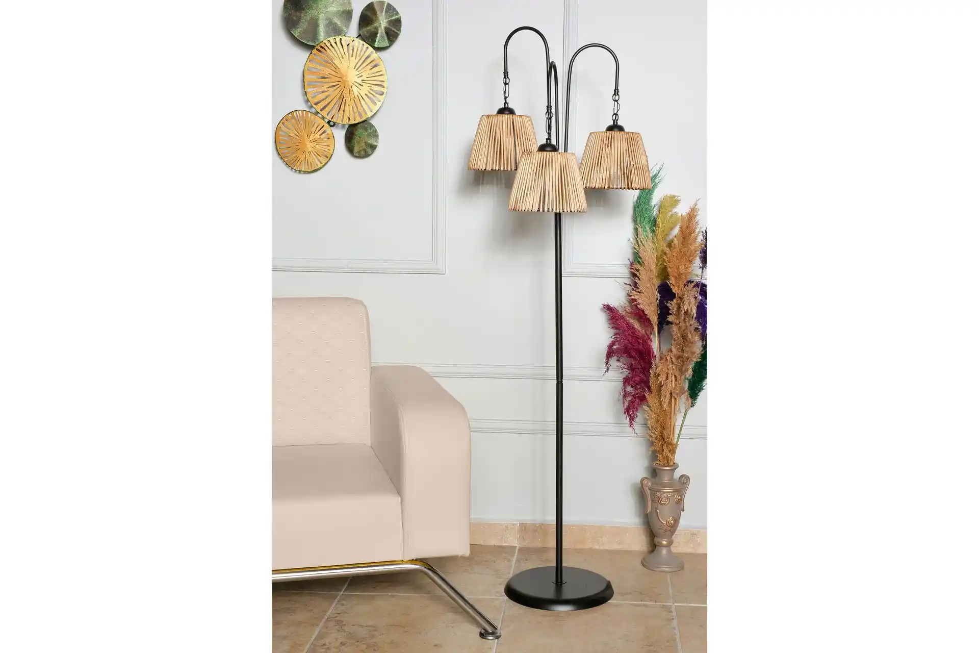 Üçlü Lambaderler ile Modern ve Şık İç Mekan Dekorasyonu Nasıl Yapılır