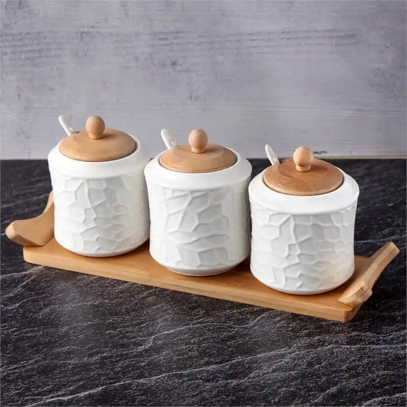 Üçlü Porselen Baharat Takımlarıyla Mutfak Dekorasyonunda Zarafet ve Fonksiyonellik