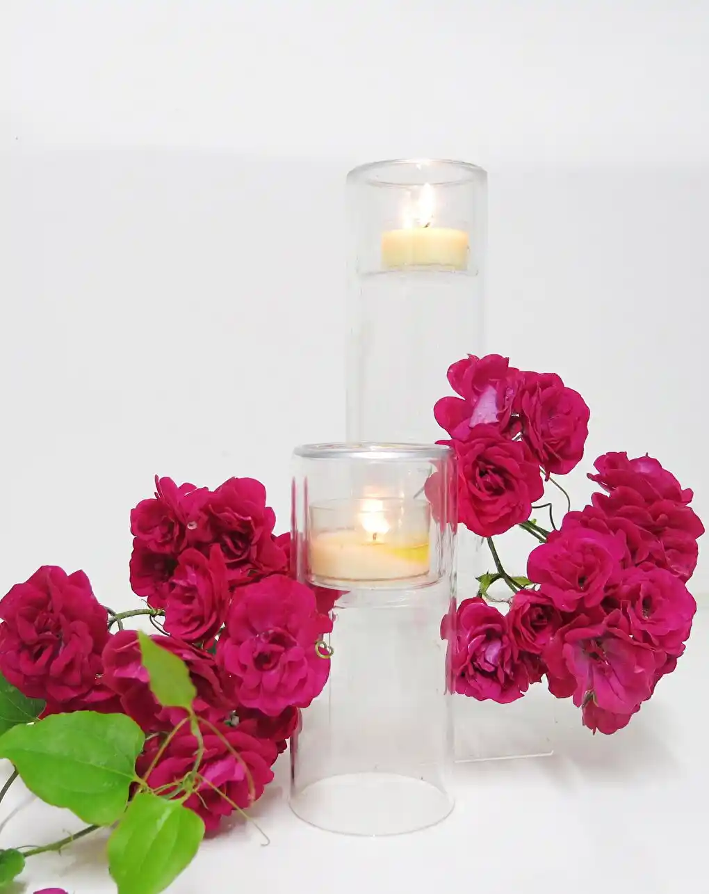 Üfleme Cam Mumlukları ile Dekorasyonda Zarafet ve Estetik Unsurlar