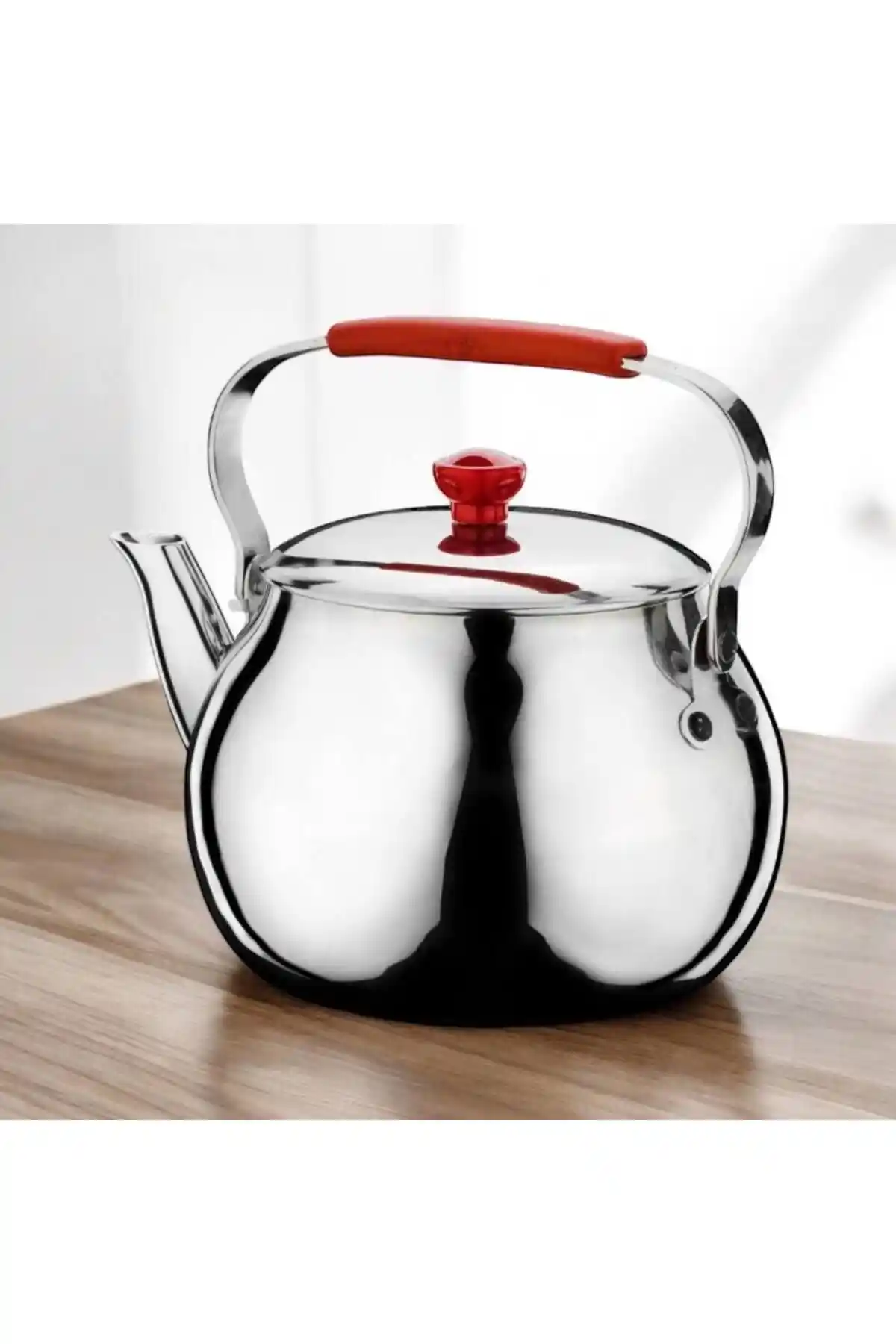 Üstten Kulplu Çaydanlık Takımı ile Modern ve Şık Dekorasyon Çözümleri