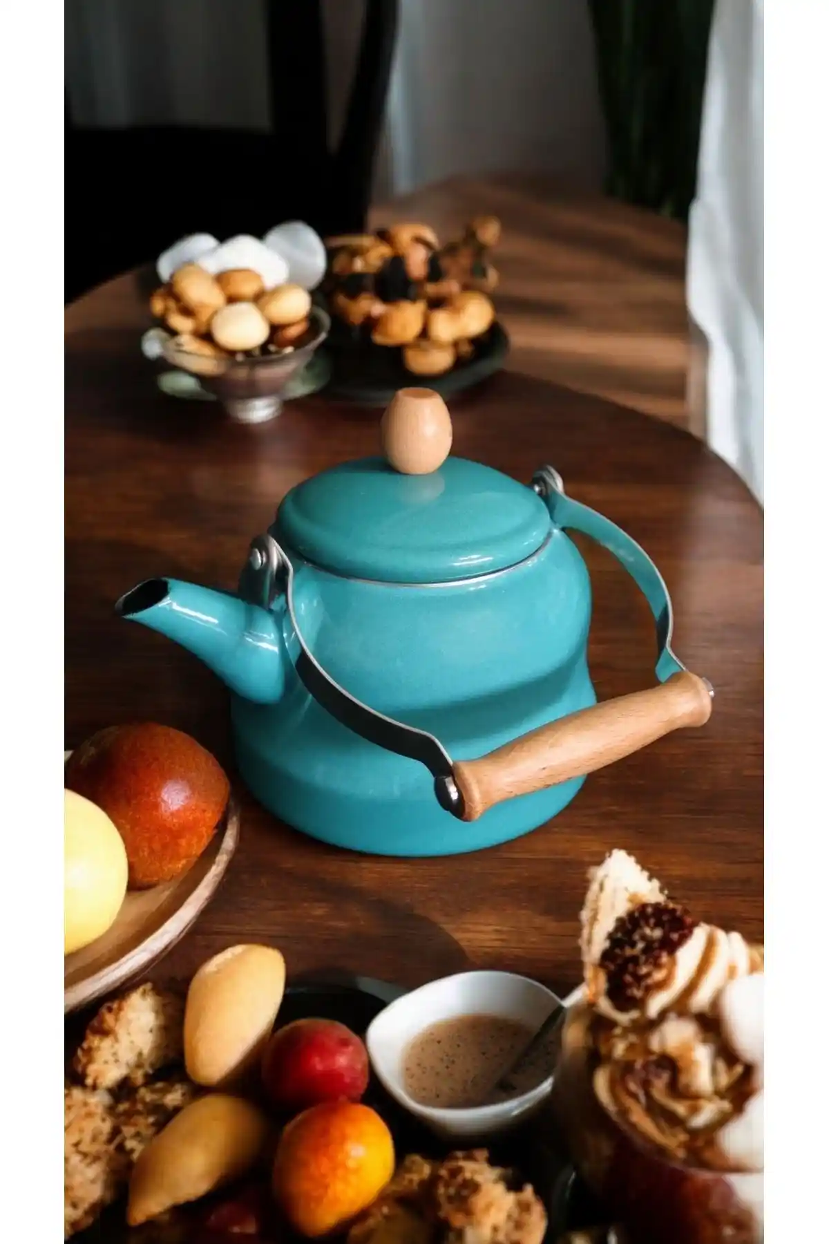 Üstten Saplı Çaydanlık Dekorasyonunda Şıklık ve İşlevsellik İpuçları