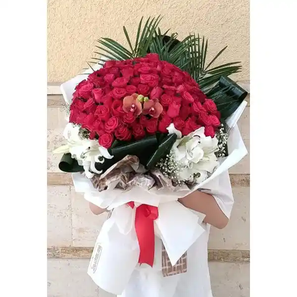 Uygun Fiyatlı Çiçekler ile Şık ve Ekonomik Dekorasyon Yöntemleri