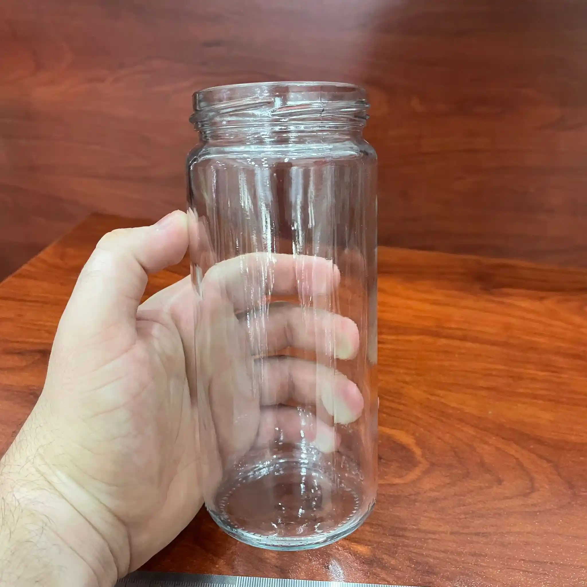 Uzun Cam Kavanozlar ile Dekorasyonda Estetik ve İşlevsellik Sağlayan Çözümler