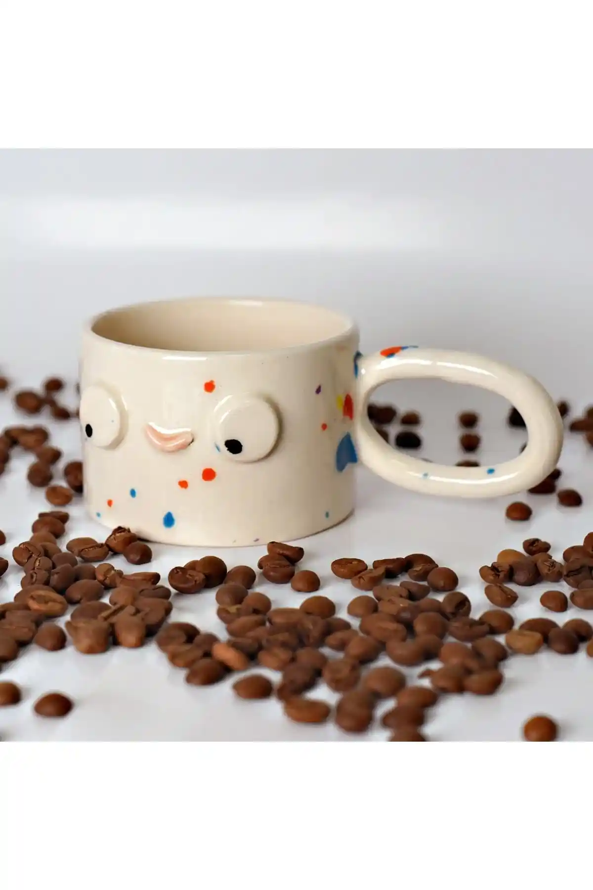 Uzun Kulplu Kupalarla Modern ve Şık Dekorasyon Fikirleri 2023