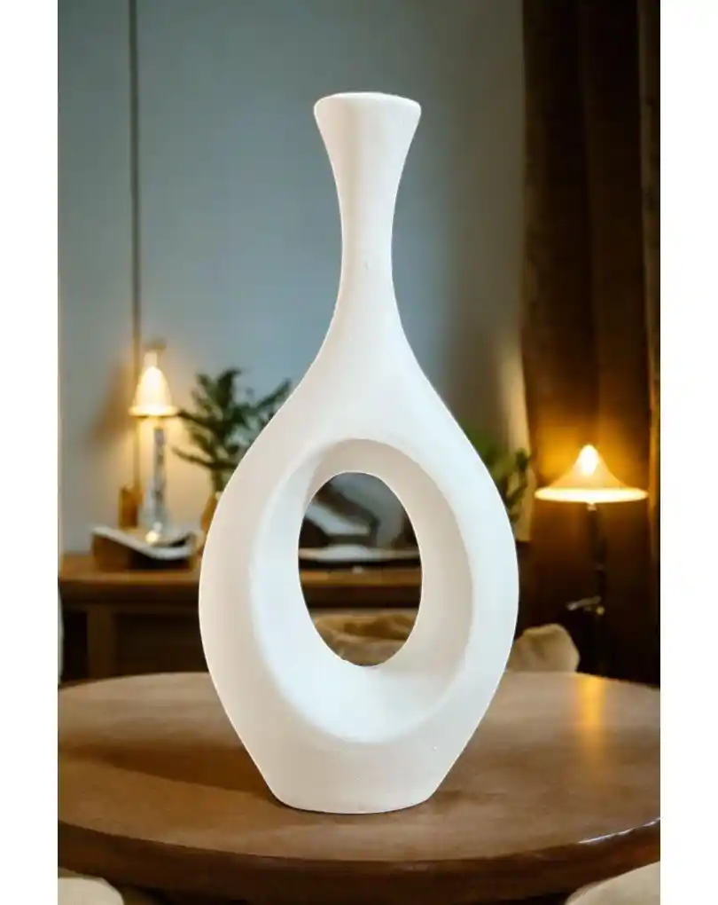 Uzun Seramik Vazolarla Mekanlara Zarif ve Modern Dokunuşlar Yapın