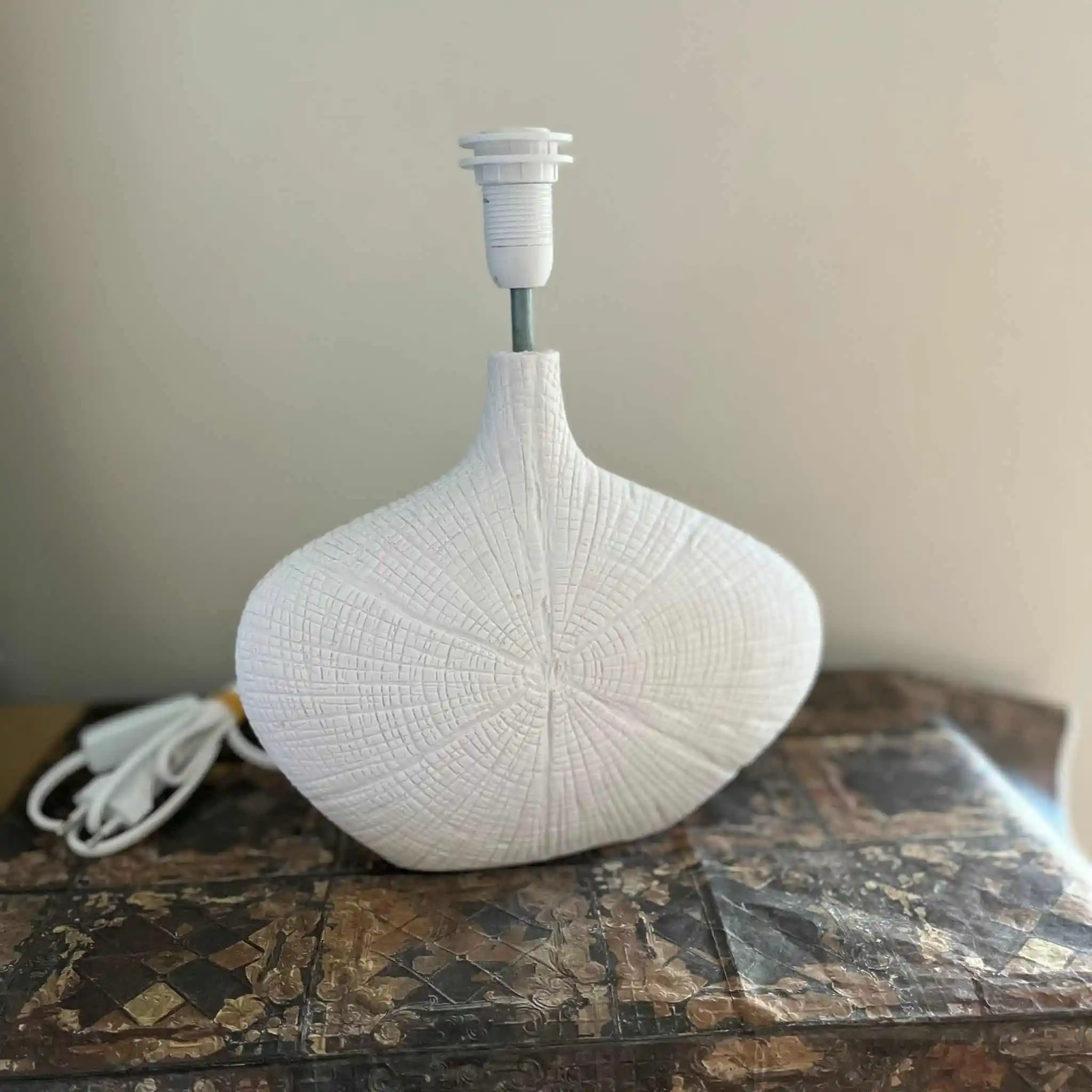 Vazo Abajur Nedir ve Dekorasyonda Kullanım İpuçlarıyla Şıklık Sağlar