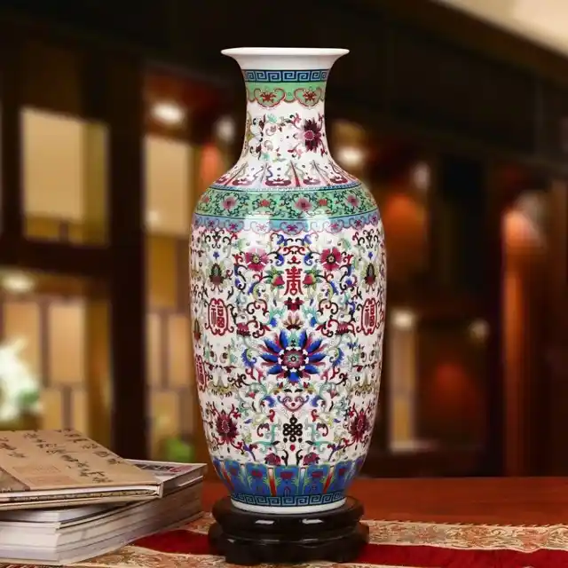 Vazo Çeşitleri ve Dekorasyonda Kullanım İpuçları ile Mekânınızı Geliştirin